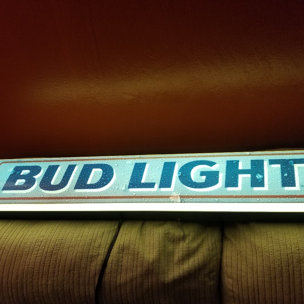 Vintage Bud Light lighted sign
